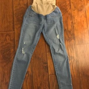 Jessica Simpson maternity jeans